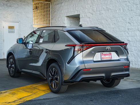 New 2026 Toyota bZ FWD image 5