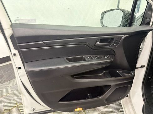 Used 2023 Honda Odyssey Sport image 11