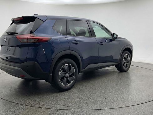 Used 2025 Nissan Rogue SV image 9