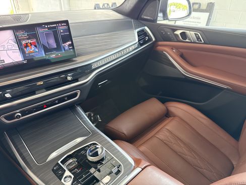 Used 2023 BMW X7 xDrive40i w/ Executive Package AWD/4WD image 44