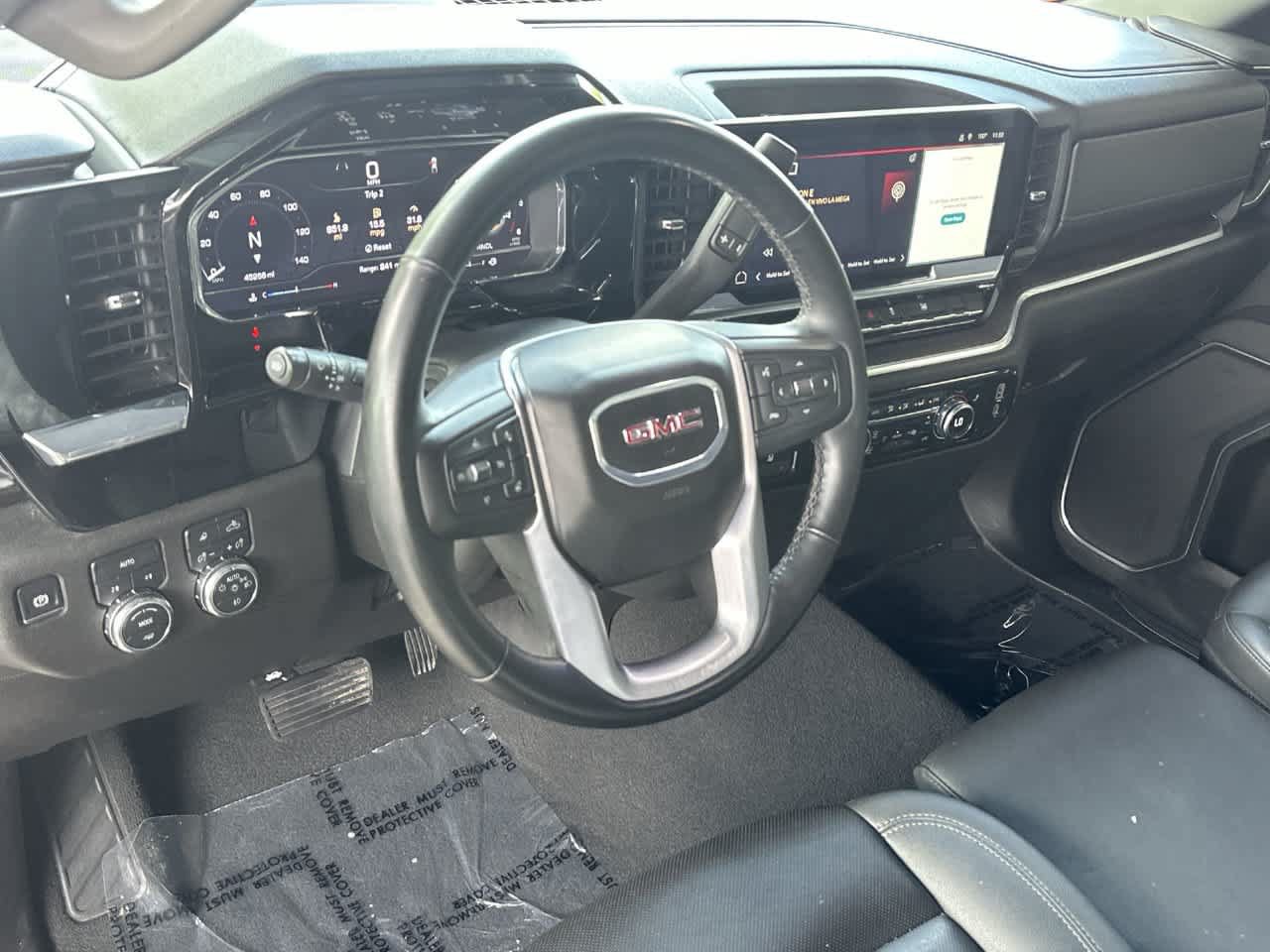 Used 2025 GMC Sierra 1500 SLT AWD/4WD image 13