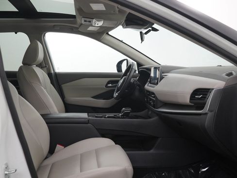 Used 2023 Nissan Rogue SV w/ SV Premium B Package AWD/4WD image 11