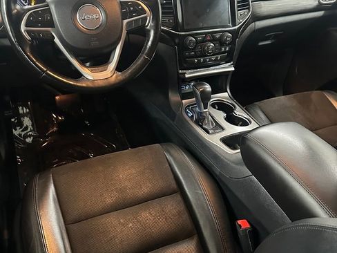 Used 2020 Jeep Grand Cherokee Altitude AWD/4WD image 27