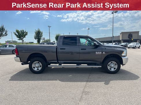 Used 2017 RAM 3500 Tradesman w/ Chrome Appearance Group AWD/4WD image 7