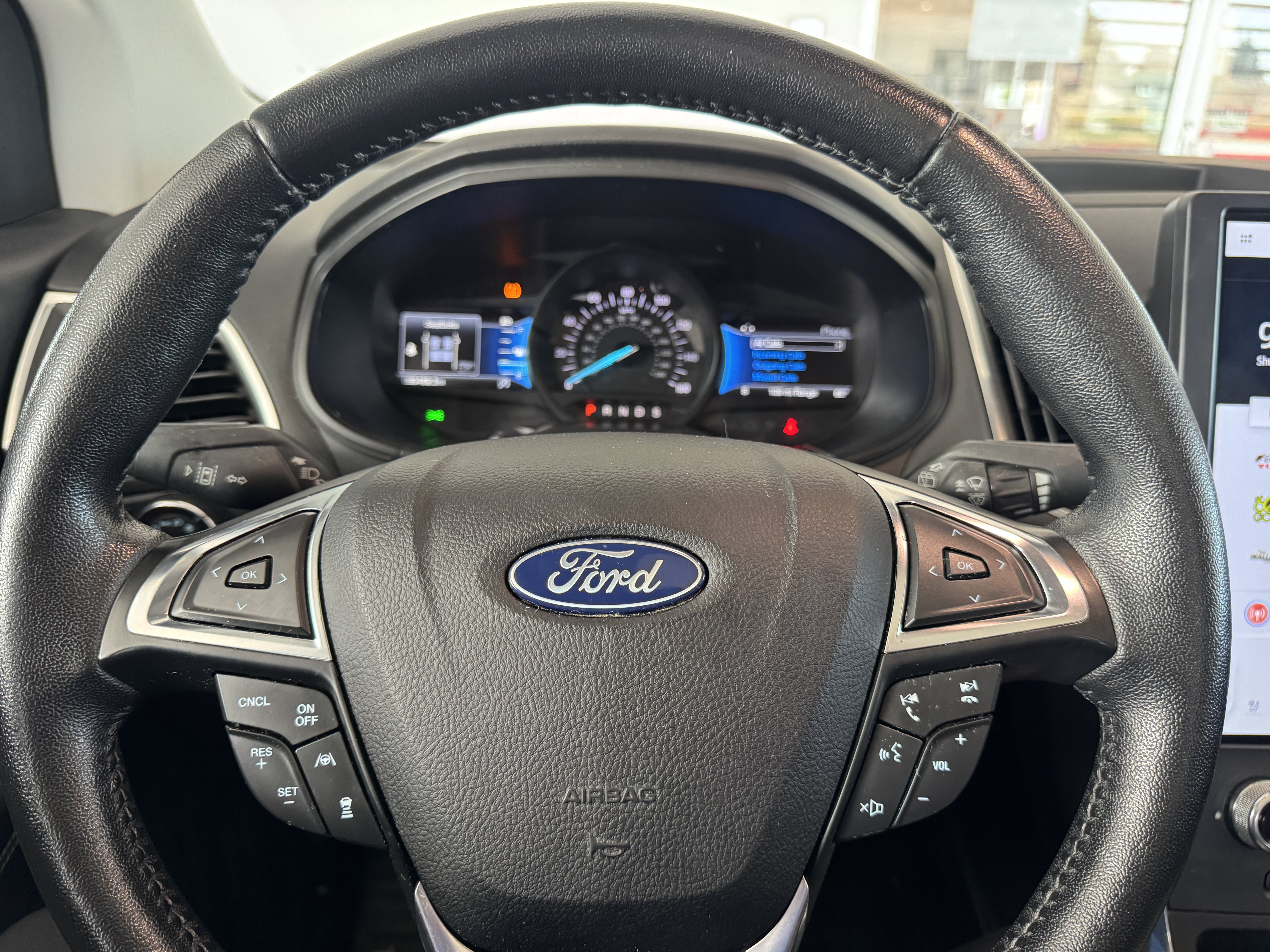Used 2022 Ford Edge Titanium w/ Equipment Group 301A AWD/4WD image 3