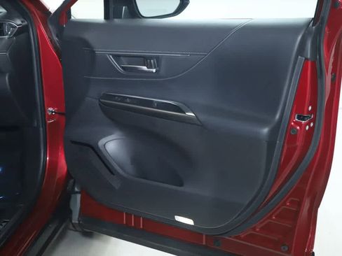 Certified 2023 Toyota Venza XLE image 14