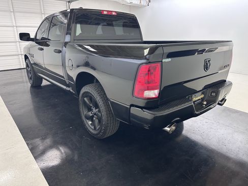 Used 2017 RAM 1500 Express w/ Black Ram 1500 Express Group image 9