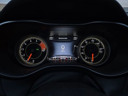 Used 2019 Jeep Cherokee Trailhawk w/ Comfort/Convenience Group image 21