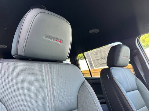 Used 2026 GMC Acadia AT4 AWD/4WD image 18