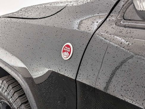 Used 2017 Jeep Grand Cherokee Trailhawk w/ Trailhawk Luxury Group image 11