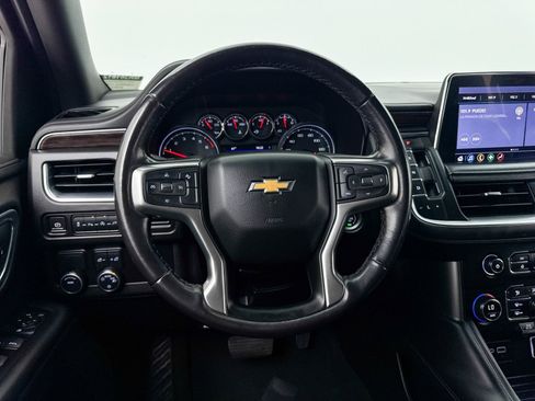 Used 2021 Chevrolet Suburban LS image 31