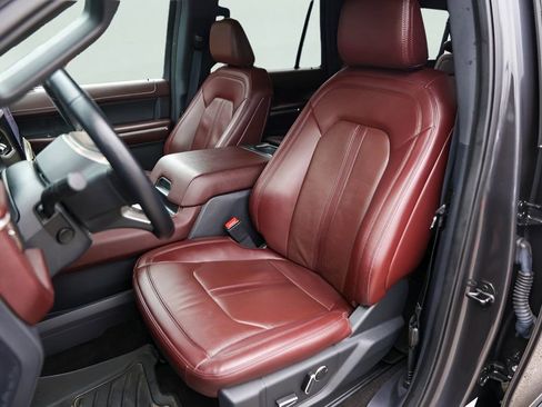 Used 2023 Ford Expedition Max Limited image 10