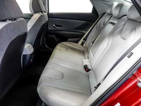 Used 2024 Hyundai Elantra Limited FWD image 15