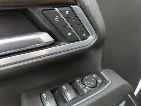 Used 2025 GMC Sierra 2500 SLT w/ SLT Convenience Package image 51