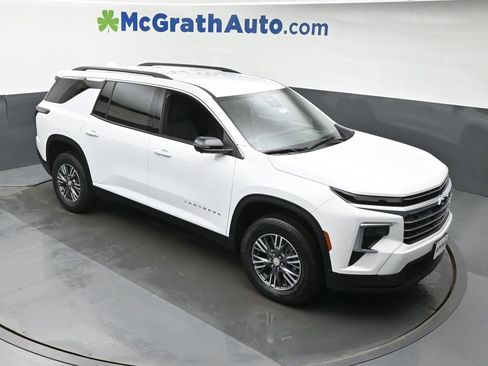 New 2026 Chevrolet Traverse LT w/ Driver Confidence Package image 3