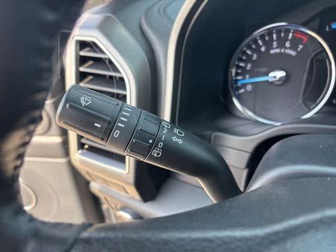 Used 2021 Ford Expedition XLT RWD image 14