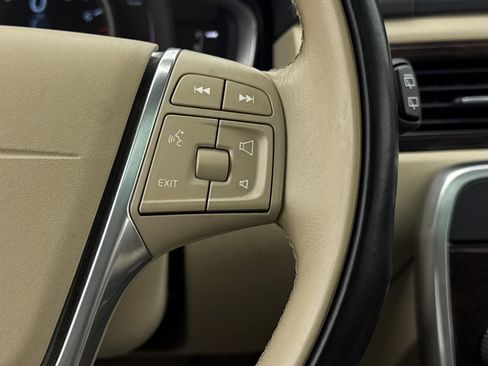 Used 2016 Volvo XC70 T5 Premier w/ Convenience Package image 27