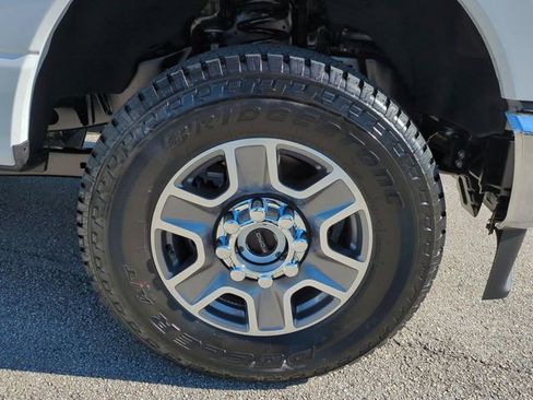 New 2026 Ford F250 Lariat w/ FX4 Off-Road Package AWD/4WD image 11