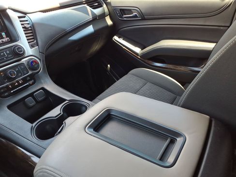 Used 2018 Chevrolet Tahoe LS RWD image 19