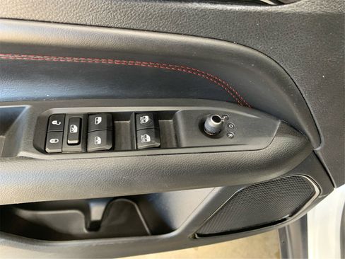 Used 2023 Jeep Compass Trailhawk image 28