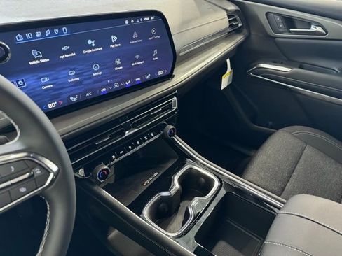 New 2026 Chevrolet Traverse LT w/ Driver Confidence Package AWD/4WD image 14