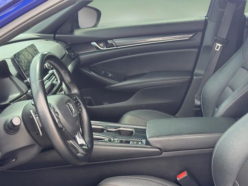 Used 2019 Honda Accord Sport image 6