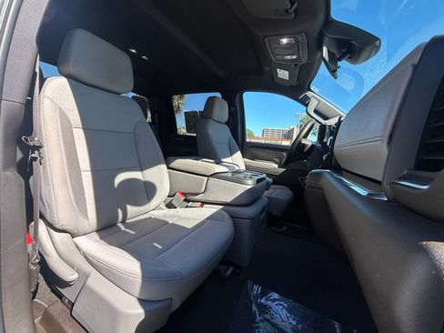 Used 2024 Chevrolet Silverado 3500 LT image 25