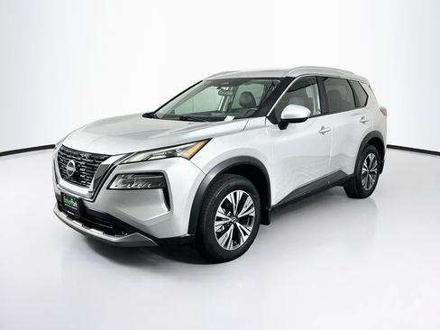 Used 2023 Nissan Rogue SV w/ SV Premium B Package FWD image 3