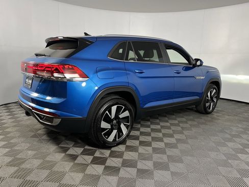 Used 2024 Volkswagen Atlas Cross Sport SE image 5