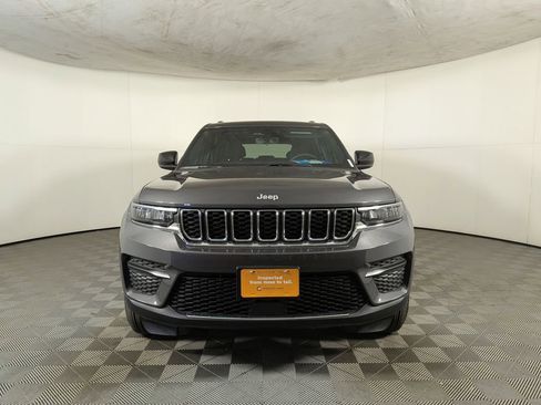 Certified 2025 Jeep Grand Cherokee Laredo X image 2