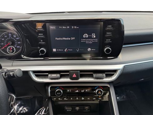 Used 2022 Kia K5 LX image 11