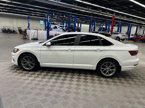 Used 2019 Volkswagen Jetta R-Line FWD image 8