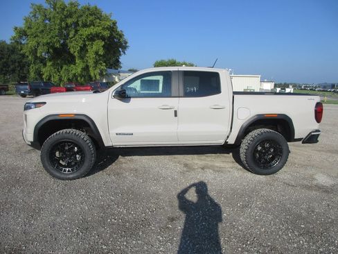 New 2026 GMC Canyon Elevation w/ Convenience Package AWD/4WD image 9