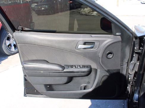 Used 2018 Dodge Charger GT w/ Blacktop Package image 15