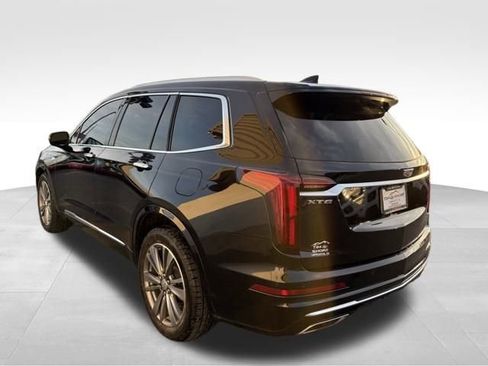 Used 2021 Cadillac XT6 Premium Luxury image 11