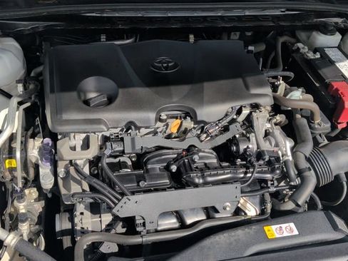 Used 2020 Toyota Camry SE FWD image 32