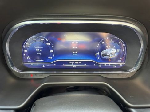 Used 2024 Chevrolet Suburban High Country image 24