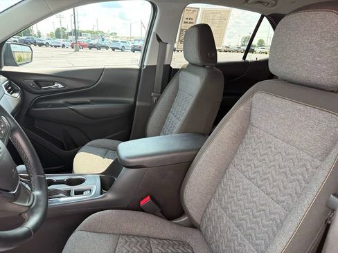 Used 2024 Chevrolet Equinox LT w/ LPO, Floor Liner Package FWD image 10