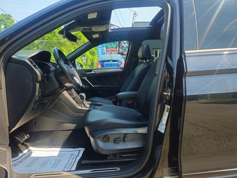 Used 2022 Volkswagen Tiguan SE R-Line AWD/4WD image 21