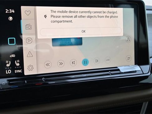 New 2025 Volkswagen Atlas Cross Sport SE image 14