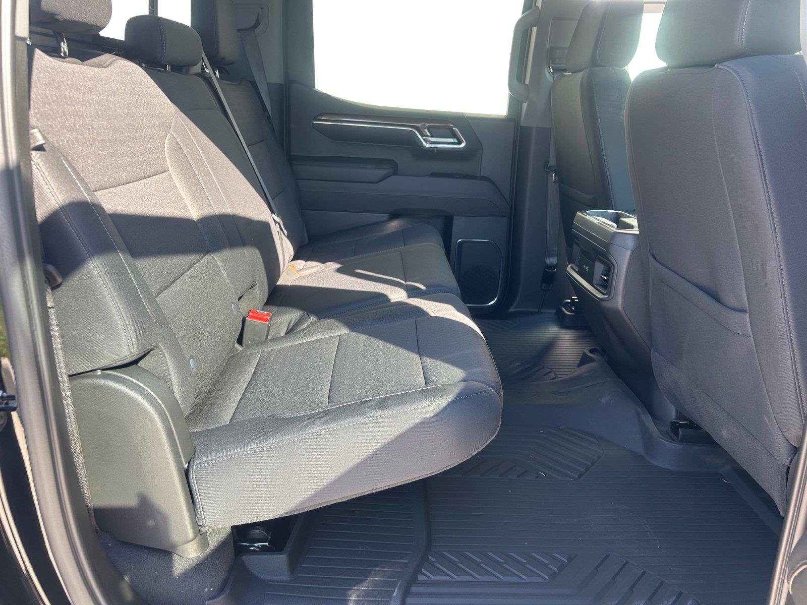 Used 2024 Chevrolet Silverado 1500 LT Trail Boss w/ Convenience Package II AWD/4WD image 19