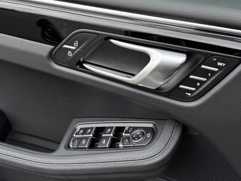 New 2026 Porsche Macan S image 14
