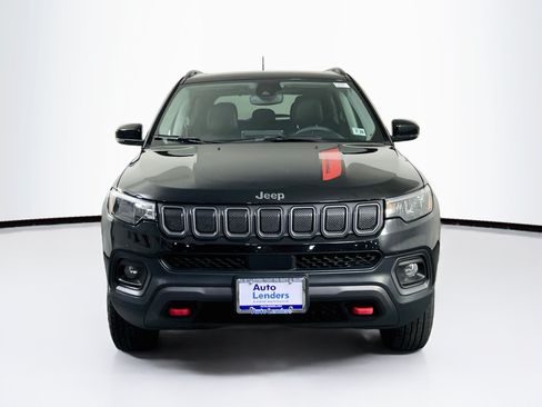 Used 2022 Jeep Compass Trailhawk w/ Sun and Sound Group AWD/4WD image 2