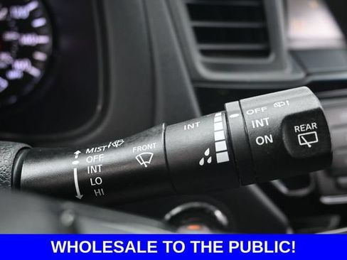 Used 2014 Nissan Pathfinder SV FWD image 18