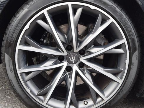 Used 2019 Maserati Ghibli S GranLusso AWD/4WD image 11