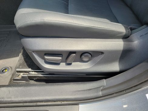 Used 2025 Toyota Camry XSE FWD image 18