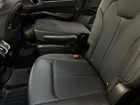 Used 2025 Kia Sorento SX AWD/4WD image 30