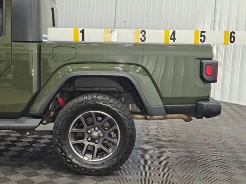 Used 2022 Jeep Gladiator Overland w/ Popular Equipment Package AWD/4WD image 24