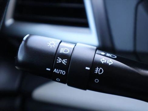 Used 2022 Subaru Forester Limited AWD/4WD image 16