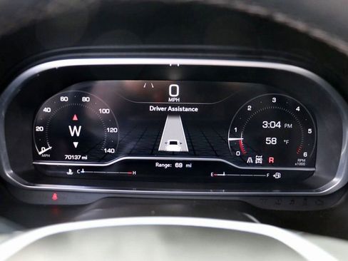 Used 2023 GMC Yukon SLT image 18